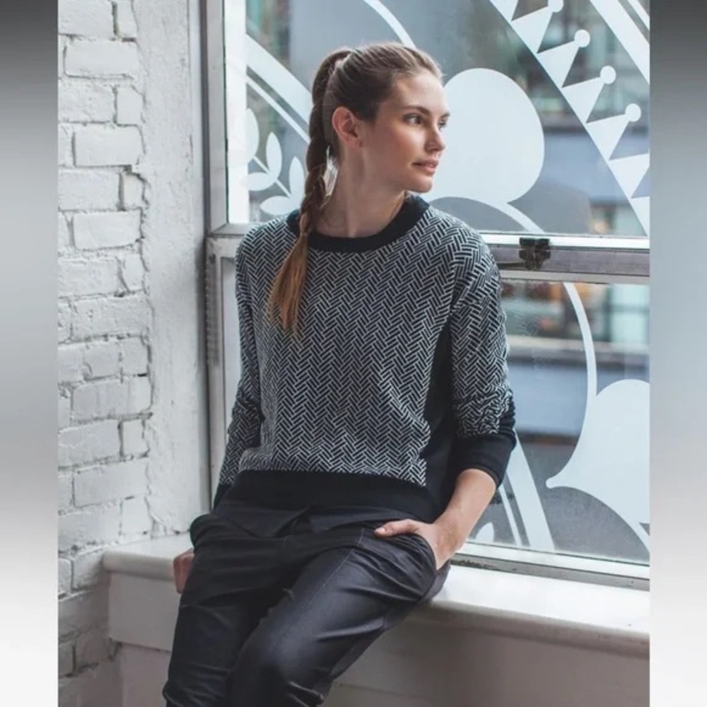 Lululemon Women's Small Black & White Merino Wool Yogi Crewneck Sweater - Picture 2 of 13